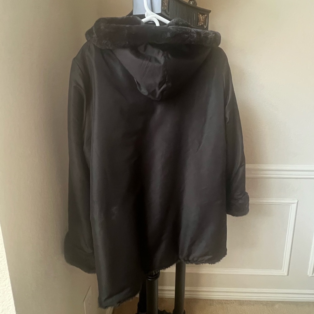 Winter Coat Jacket - Picture 3 of 9